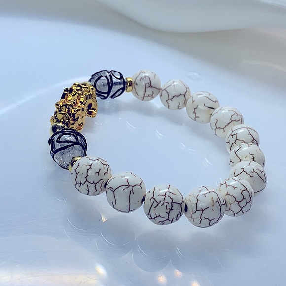 MAGNESITE & PIXIU DRAGON  NATURAL BRACELET size 7” - Picture 5 of 7